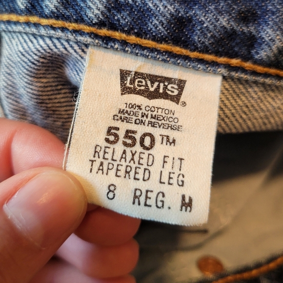 Vintage 1999 Levi's 550 Relaxed Fit Tapered Leg Jeans - Picture 5 of 9